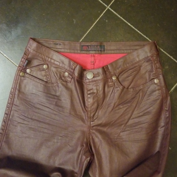 Rock & Republic Oxblood Jeans - Picture 3 of 5